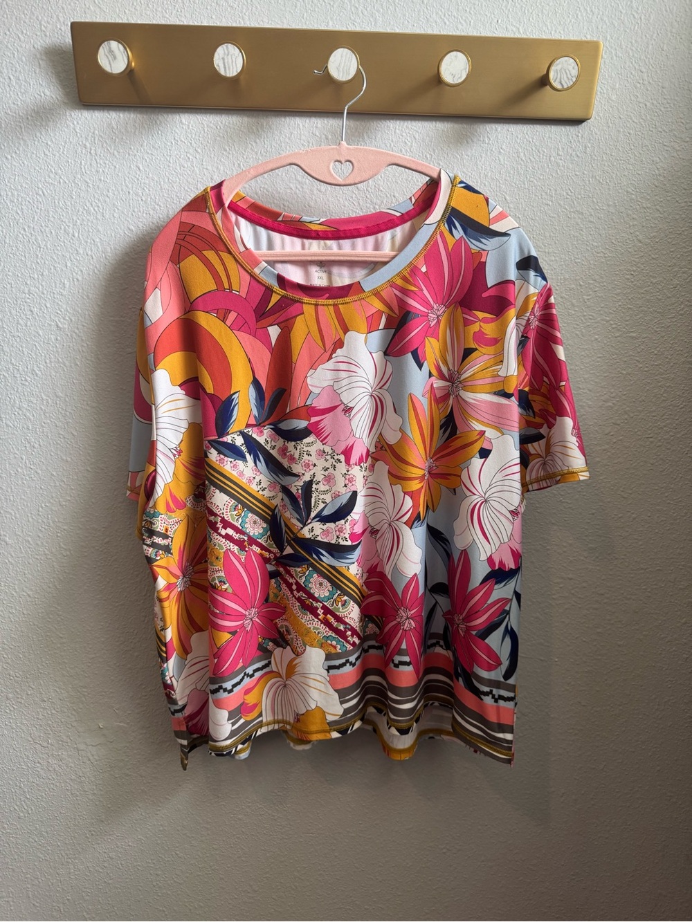 Johnny Was Active Abstract Floral Active Top Sz XXL